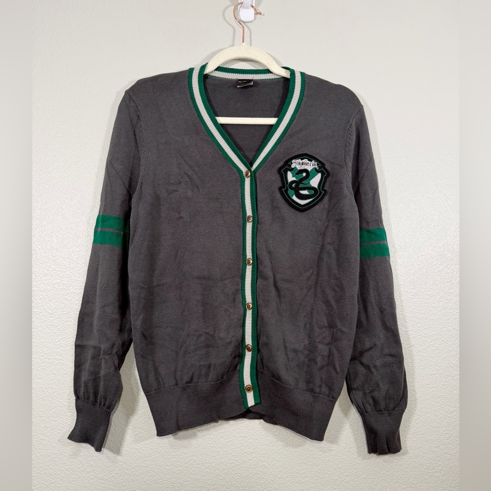 NEW Wizarding World of Harry Potter Slytherin Cardigan Sweater Gray Adult Small